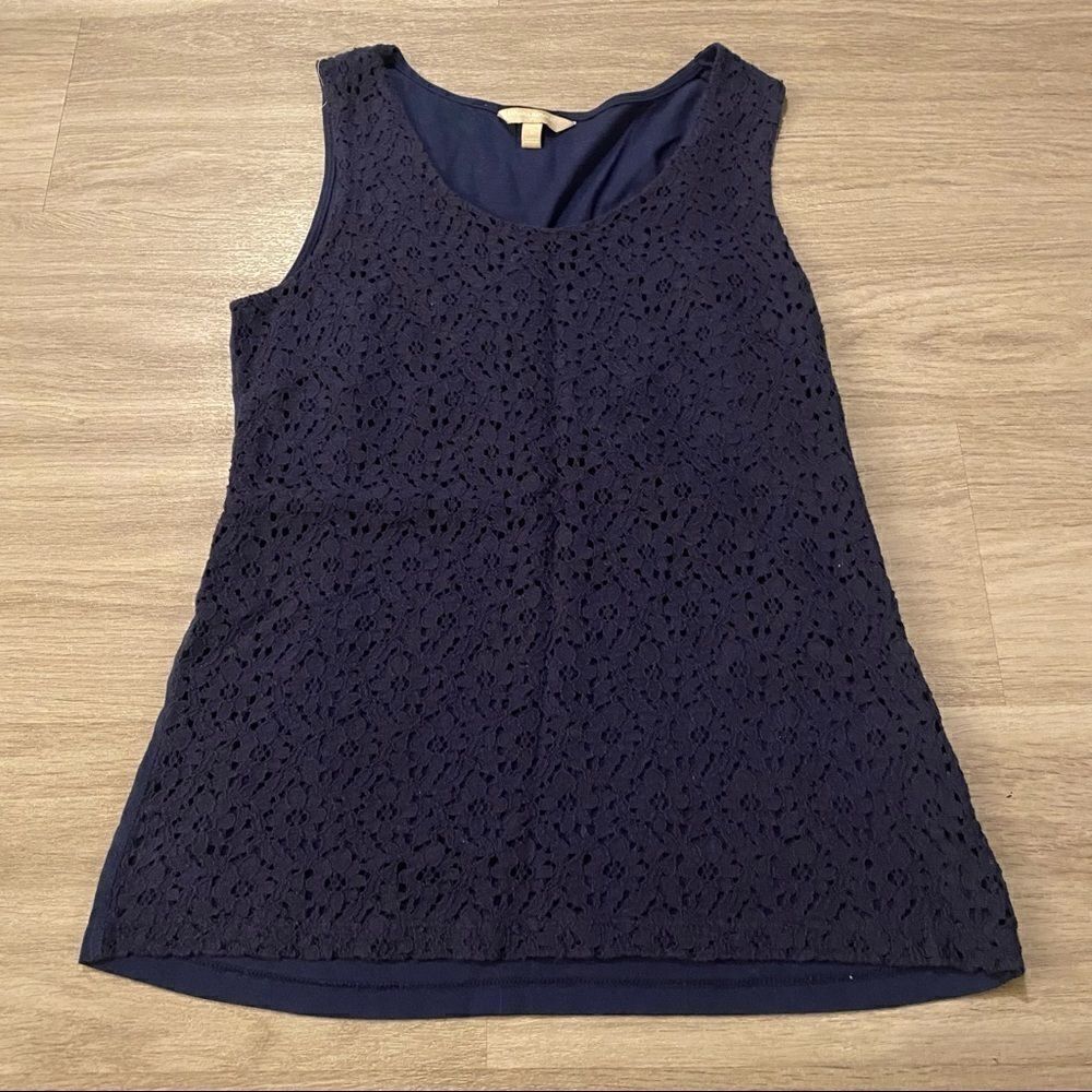 Banana Republic navy blue front lace sleeveless blouse small